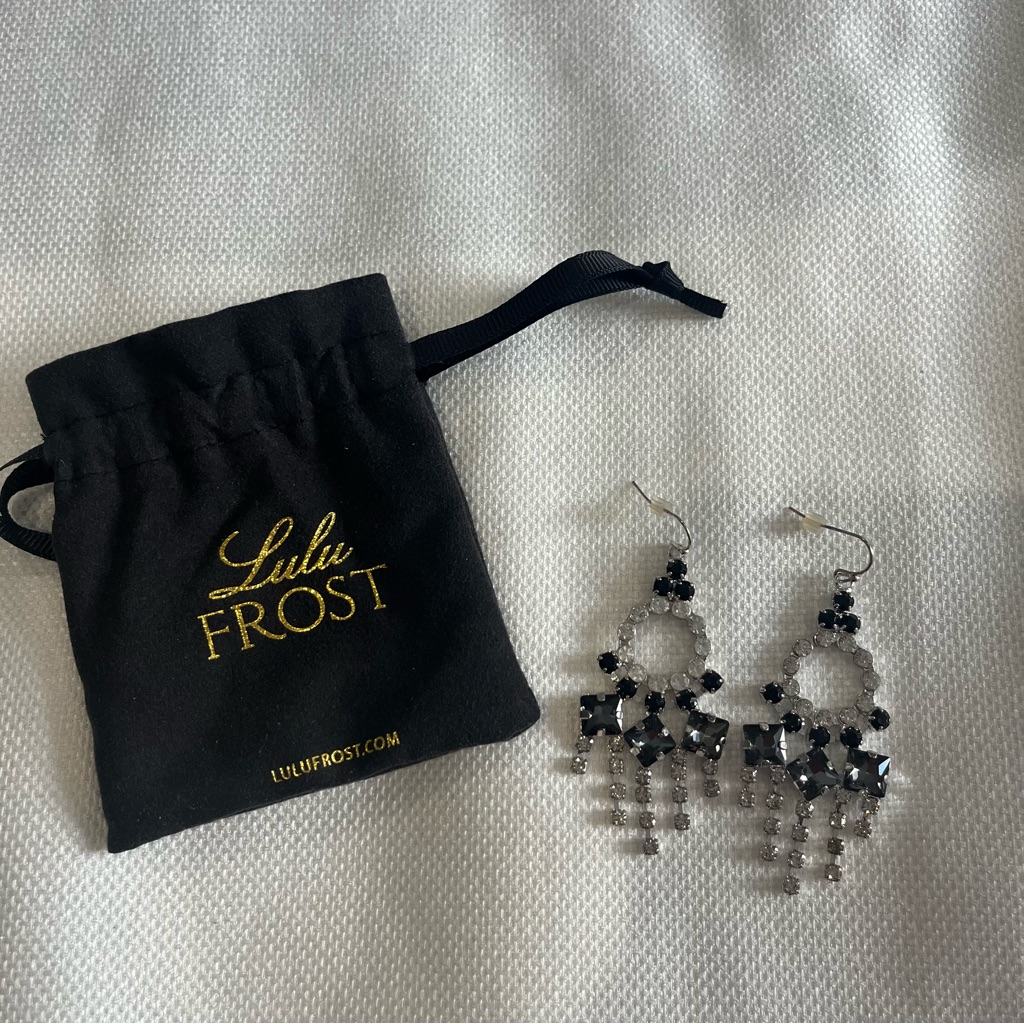 Nwot Lulu Frost Chandelier Earrings Neiman Marcus Exclusive 36$